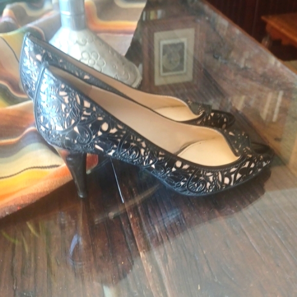 Prada Patent leather Laser Cut Floral Design Peekaboo Heel - Picture 3 of 12